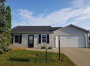 2109 E Pueblo Dr, Kendallville, IN