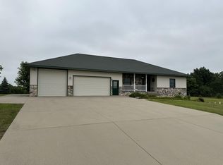21906 Townsview Ln, Richmond, MN 56368
