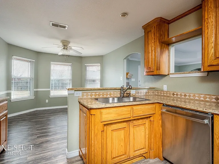 210 Ruger St — Photo 10
