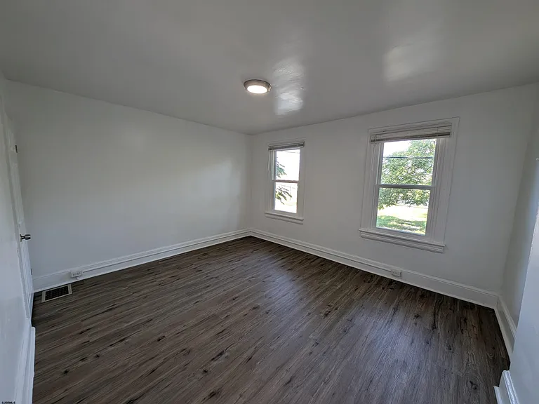 904 Westcoat Pl — Photo 12