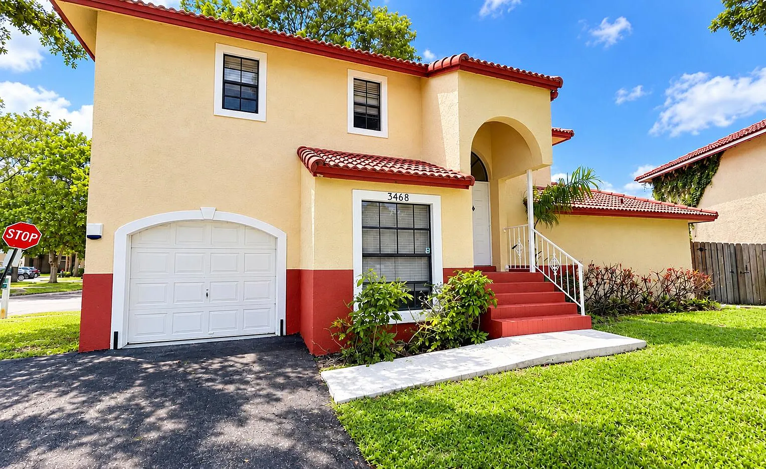3 bed, 2.0 bath, 1392 sqft, $3,100 — Photo 1