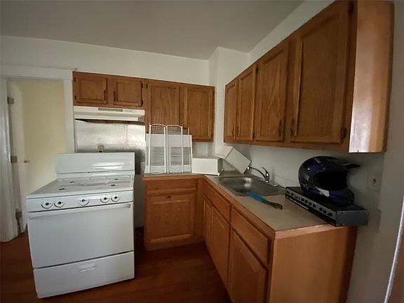 5th image of 18 Parsons St