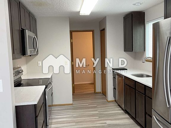 4th image of 3991 SE Wynnwood Dr #1