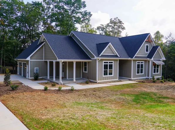 1495 Golf Course Rd, Columbus, NC 28722