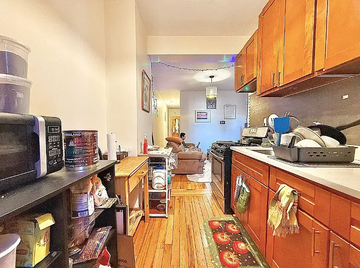 1404 Putnam Ave #2L — Photo 2