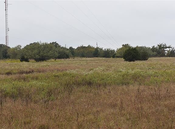4th image of 5818 S Highway 281