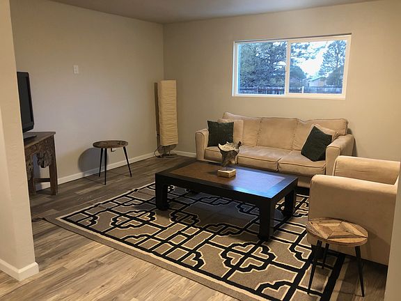 3rd image of 1020 Camino De La Serna