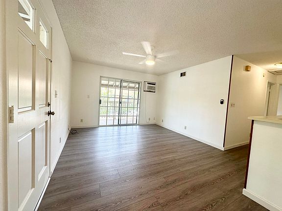 4th image of 140 Uwapo Rd APT 33-201