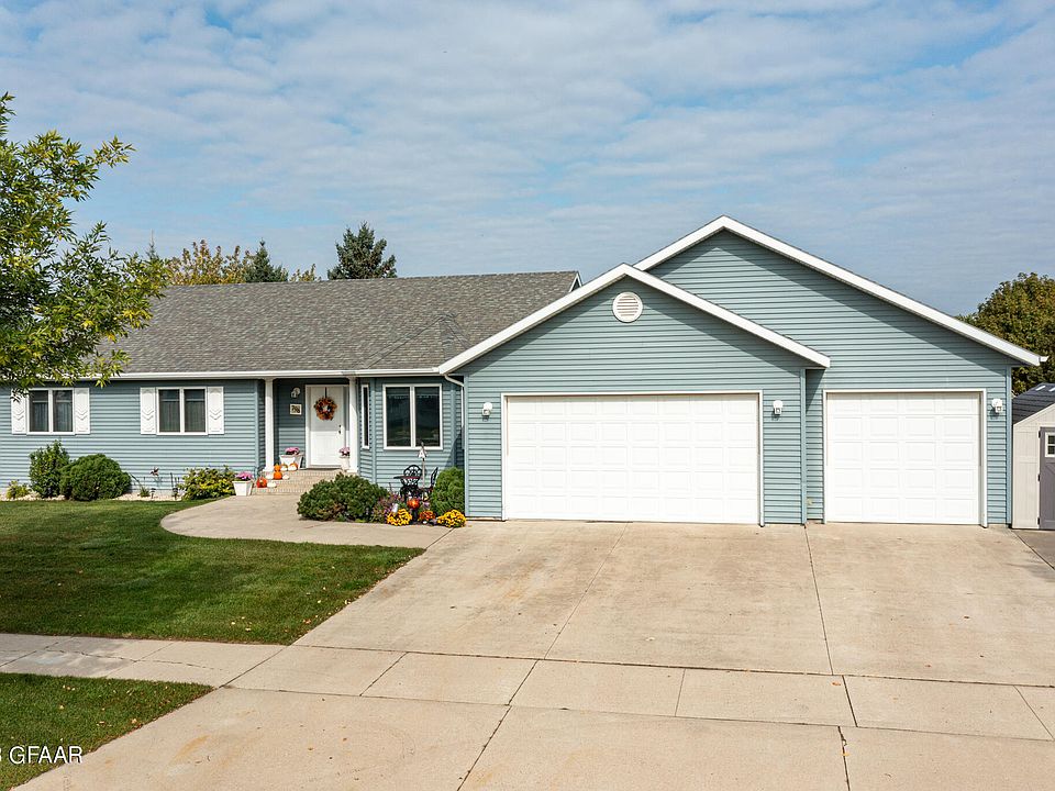 1st image of 796 Evergreen Dr