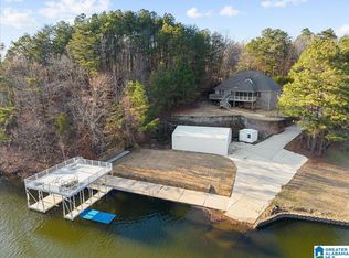836 Lakeshore Ln, Oneonta, AL 35121