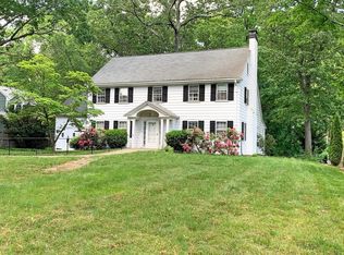 78 Whittier Rd, Wellesley, MA 02481