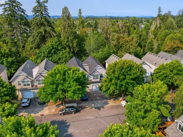 7390 NE Shaleen St, Hillsboro, OR 97124