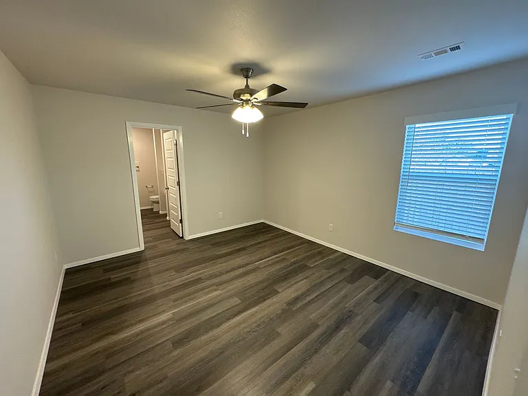 3144 Vail Ave — Photo 8