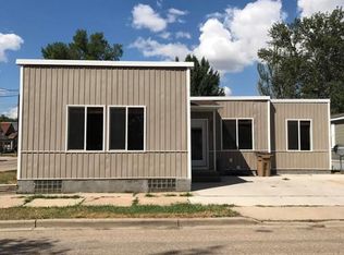 322 7th Ave NW, Minot, ND 58703
