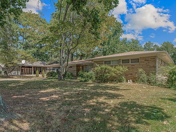 4th image of 1106 Cardinal Rd