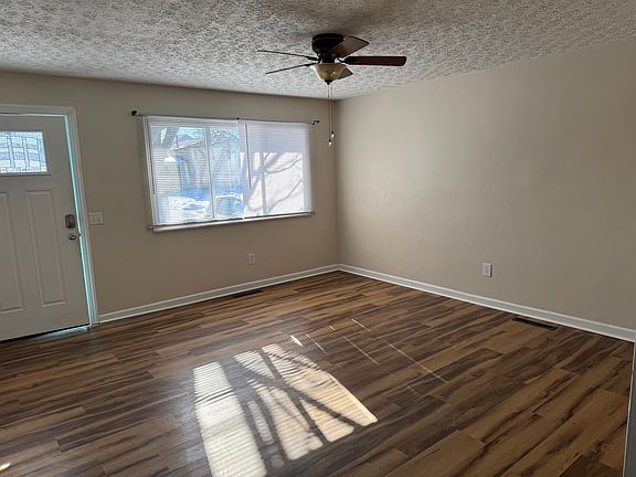 4th image of 4532 Paxton Dr S