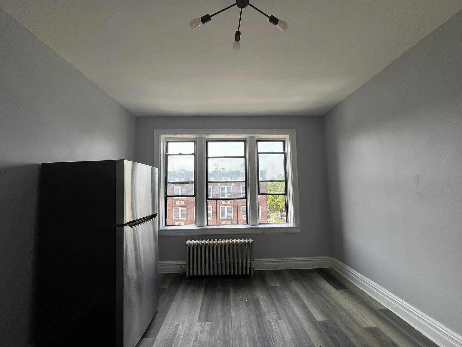 2 bed, 720 sqft, $2,100 — Photo 3