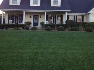 7N050 Ridge Line Rd, St Charles, IL 60175