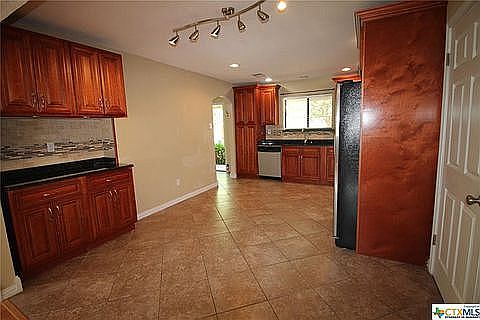 3rd image of 3000 Elmwood Dr