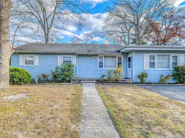 720 8th Ave, Galloway, NJ 08205