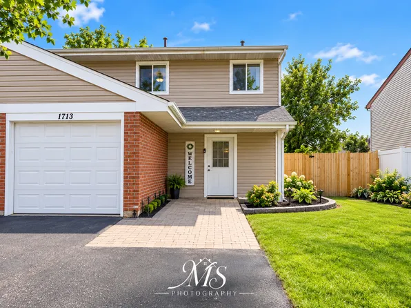 1713 Fulton Ln, Hanover Park, IL 60133