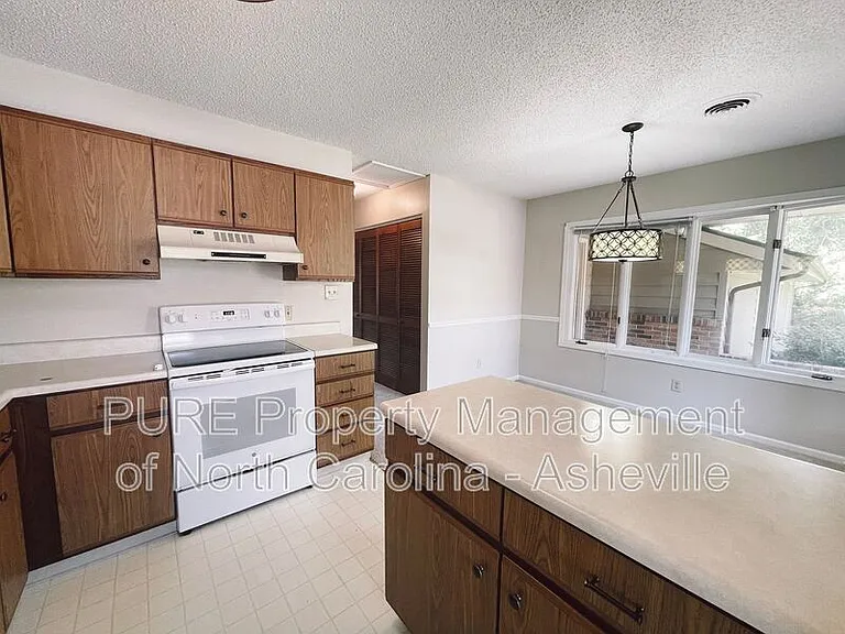 11 Elderberry Ln #B — Photo 6