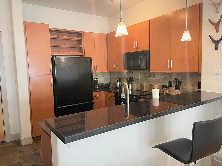 1901 Post Oak Blvd #2605 — Photo 5