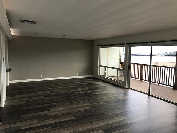 5th image of 1140 E Cliff Dr #3