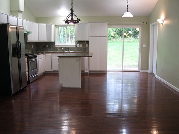Kitchen/Dining area