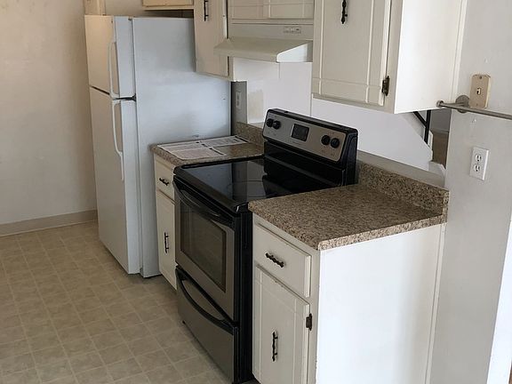 3rd image of 9105 E Lehigh Ave APT 95
