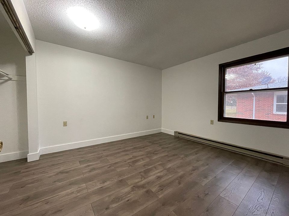 220320 Wilhelm St Apartment Rentals Conrad, IA Zillow