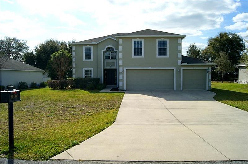 1st image of 806 Deer Glen Ct