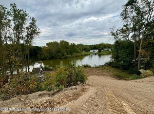 4 Lakeview Ct, Perrinton, MI 48871