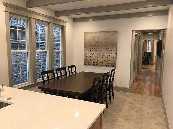 4th image of 1716 W Balmoral Ave #1