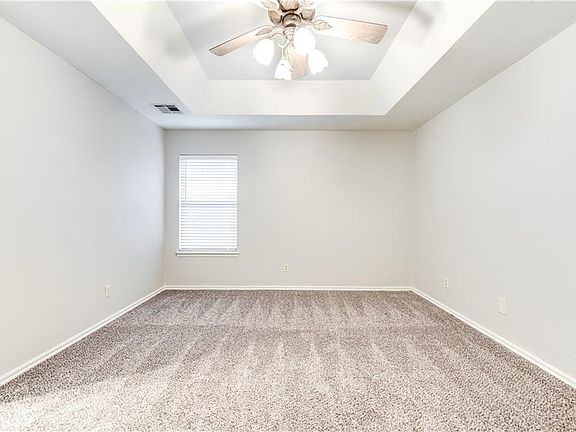 5th image of 8428 SW 37th St