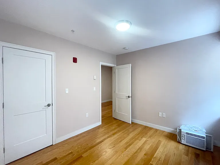 23 Hudson St #203 — Photo 7