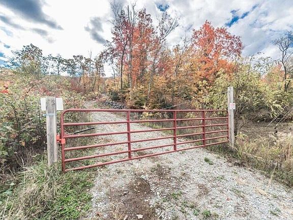 2nd image of 637 Sea Biscuit Ct