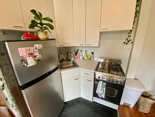 Rented by J PRESTON AND ASSOCIATES INC | media 3