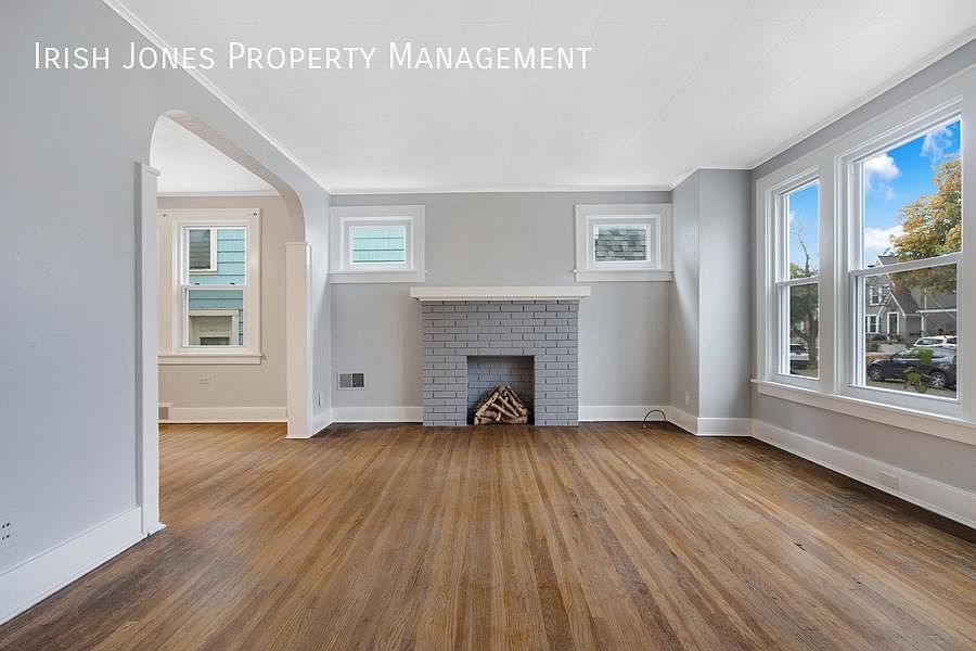 1st image of 233 Saint Lawrence Ave #1