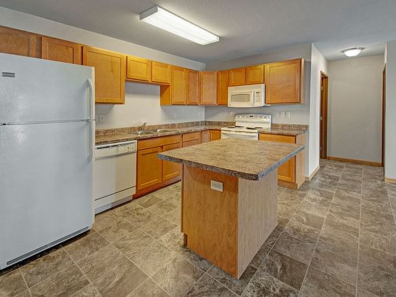 3rd image of 425 32nd St E #301-308