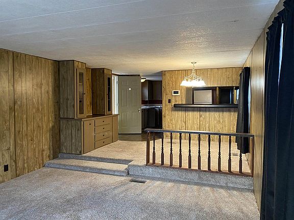 4th image of 410 Dover Dr