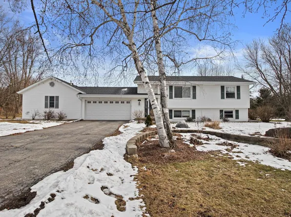 338 North Oak Crest DRIVE, Wales, WI 53183
