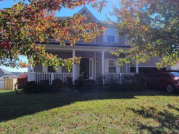 3rd image of 326 Vineland Place Dr