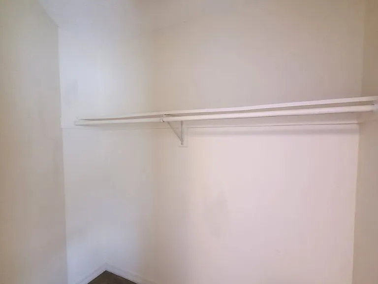 647 Virginia Oak Ct — Photo 13