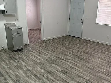 2 bed, 700 sqft, $1,245 — Photo 3