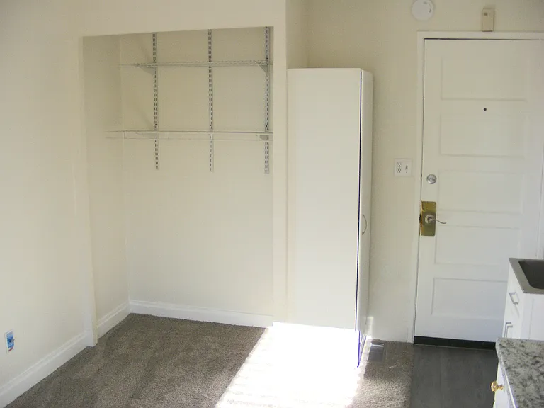 115 N Park St #8 — Photo 6
