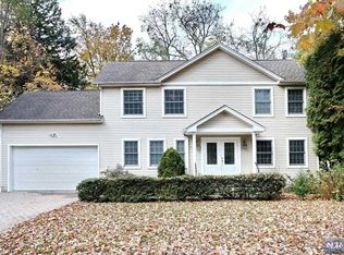 23 Stockton St, Hillsdale, NJ 07642