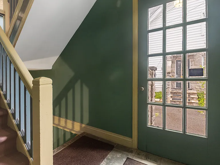 38 Marlborough Ave — Photo 12