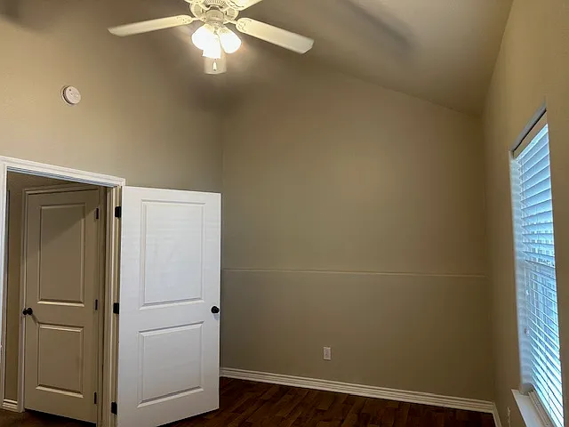 5914 Gholson Rd — Photo 5