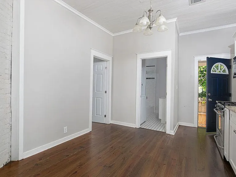 850 Fulton Ter SE — Photo 3